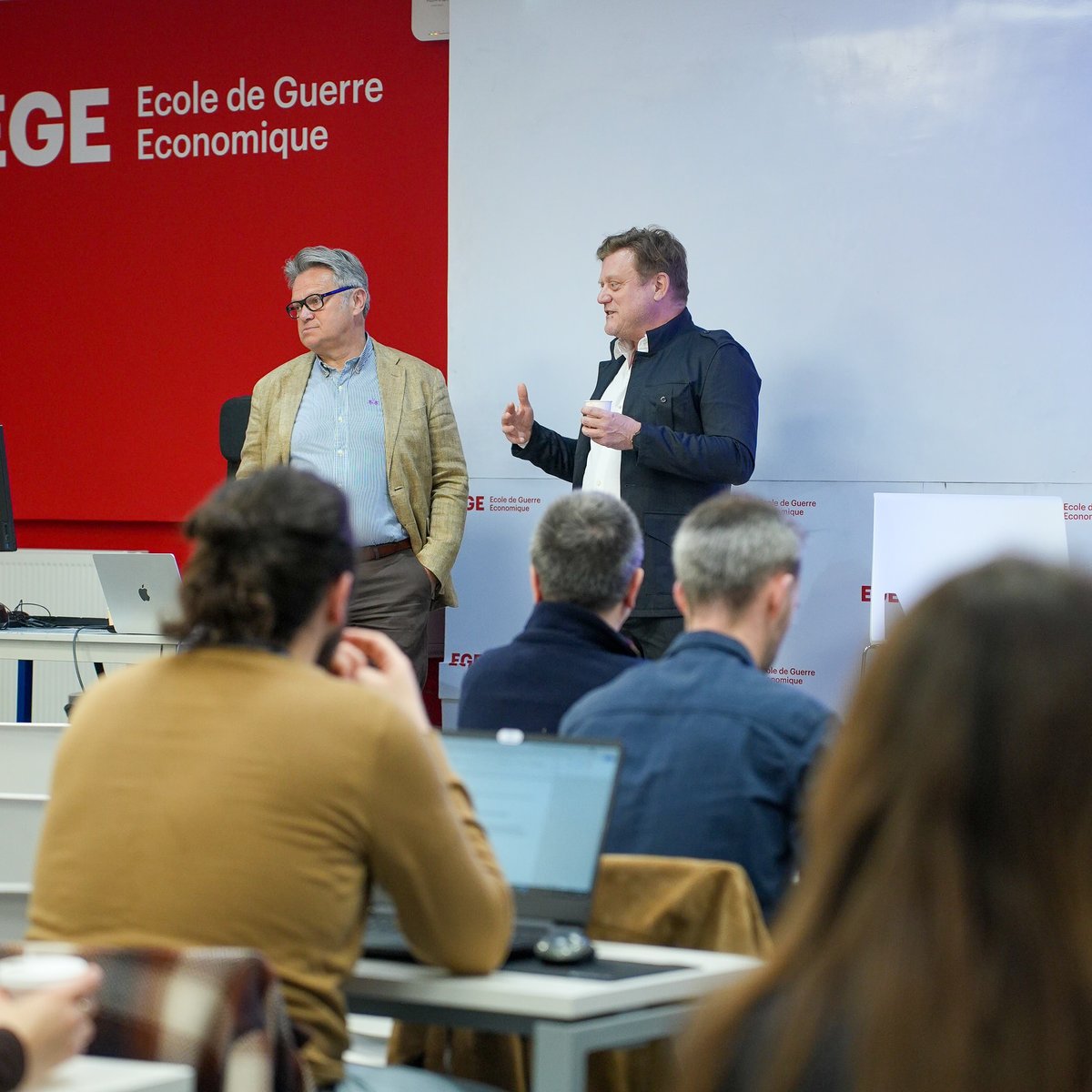 Lawarroom_ai's tweet photo. #Now 
RETEX de mission d'étude "Guerre de l'information" en #Ukraine  Avec @thieulin et Pierre Vallet (Kilimanjaro Digital) https://t.co/GmmSqYSCmI