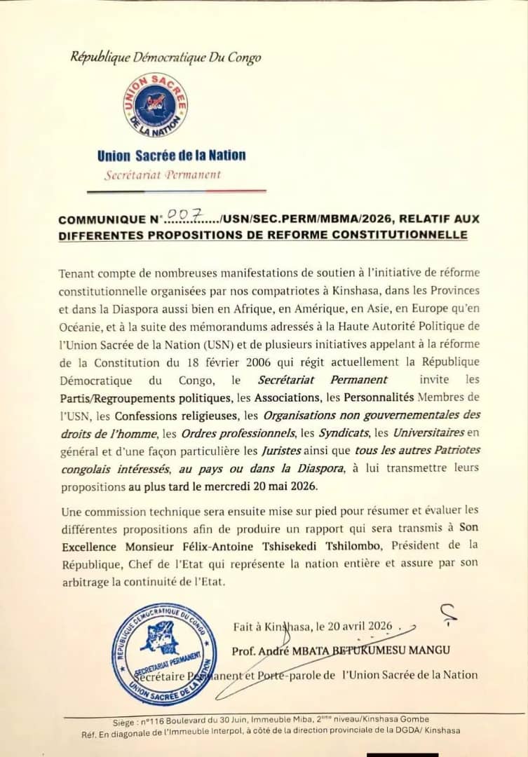 La plateforme politique «Union sacrée de la Nation» vient de l'ancer officiellement un appel à contributions en vue d’alimenter le processus de réforme de la Constitution du 18 février 2006.
André Mbata qui signe le communiqué invite les différentes composantes de la société à