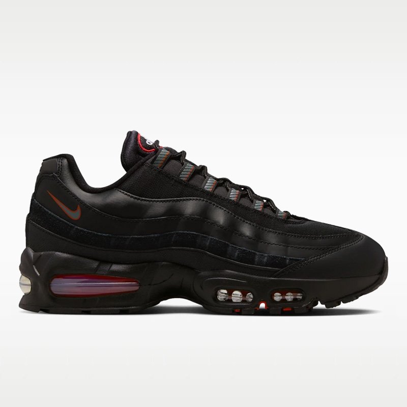 Voltique_Offici's tweet image. 👟 The Nike Air Max 95 OG Retro just surfaced! Iconic layered design inspired by the human body, visible Air units, and timeless streetwear appeal make these a standout for any rotation. ⚡

What’s your take on this classic silhouette?

#Nike #AirMax95 #Sneakers #Kicks #Shoes #UK