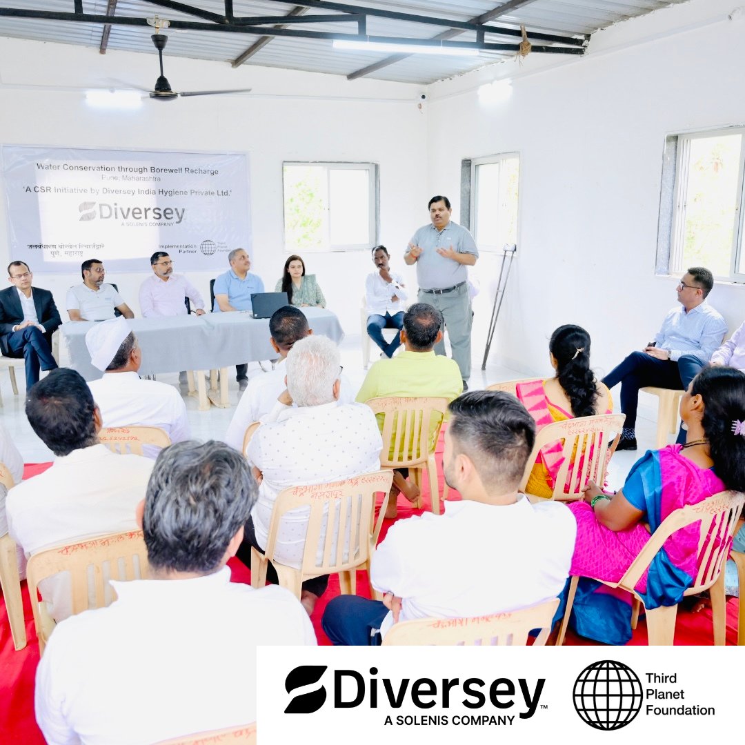 PlanetThird's tweet photo. It was our pleasure to host the @IndiaDiversey leadership team at the community handover ceremony for the CSR initiative focused on #WaterConservation through Borewell Recharge in Pune, #Maharashtra. The program emphasizes the promotion of groundwater management. @diversey https://t.co/6lEZKhHF9E