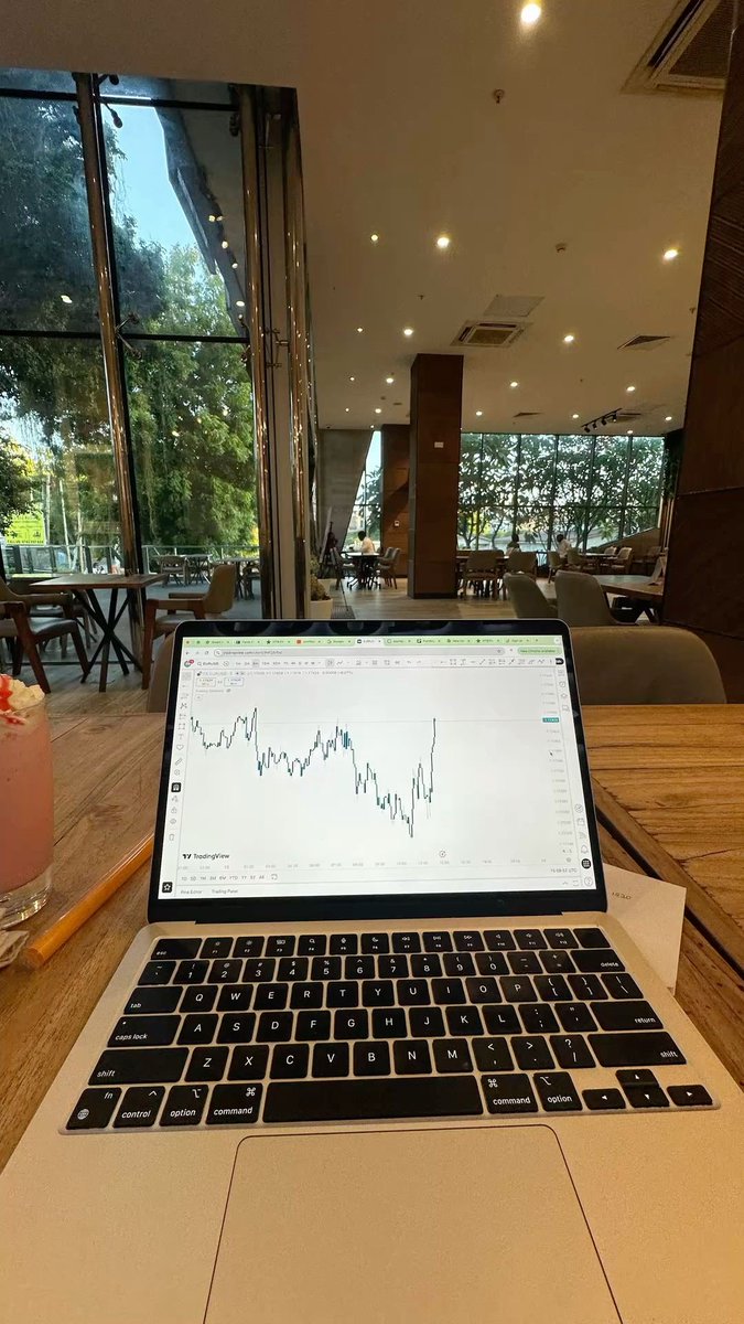 Finance Geek tweet media
