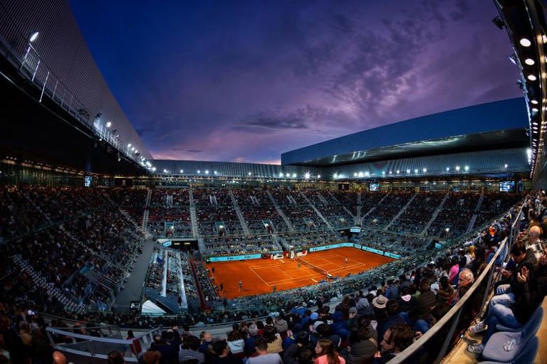 Lucho_Tennis's tweet photo. BET DISPONIBLE 🔥✅

EN ROUTE À MADRID 🇪🇸 

VOUS ÊTES PRÊTS ? 🚀 

C’EST PARTI ⚡️ 

20 RT ♻️ | 100 LIKES ❤️ ET JE POSTE 

#TeamParieur https://t.co/5AScIdAH65