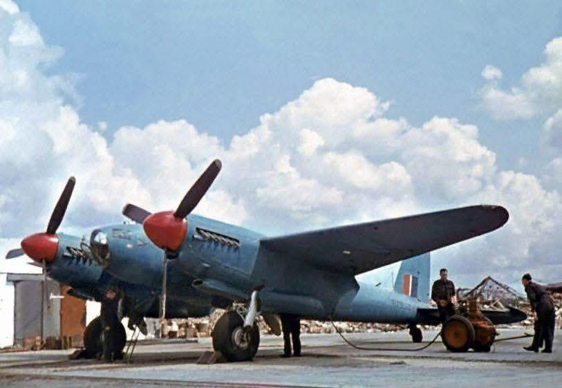 Spitfire AA810 tweet media