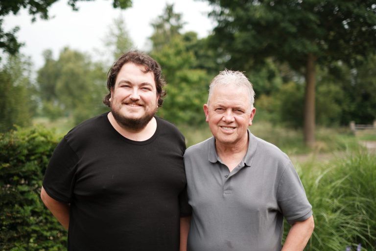 Jan Scholten &amp; zn. winnen eerste duivenvlucht entersnieuws.nl/jan-scholten-z…