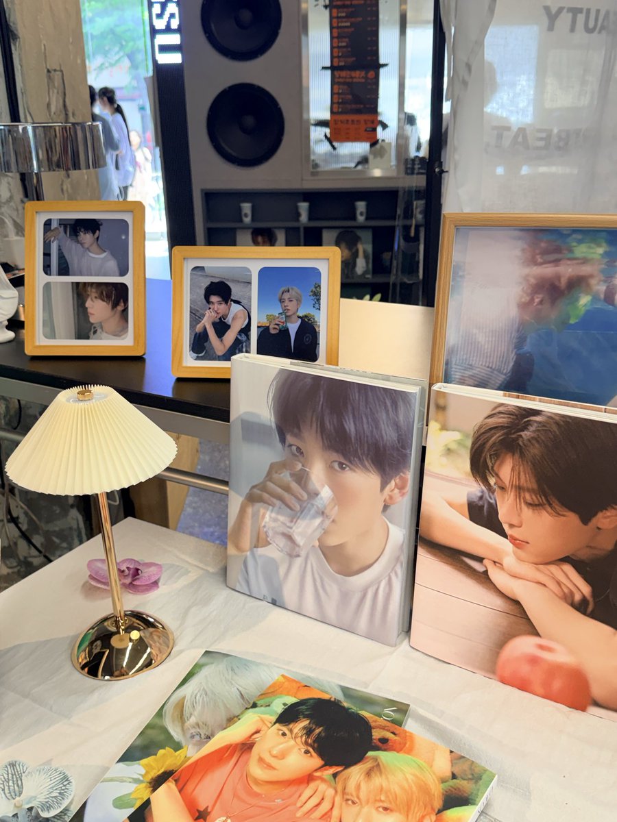 Nhkean's tweet photo. 🐈🌷💝 https://t.co/tLC08X3uxH