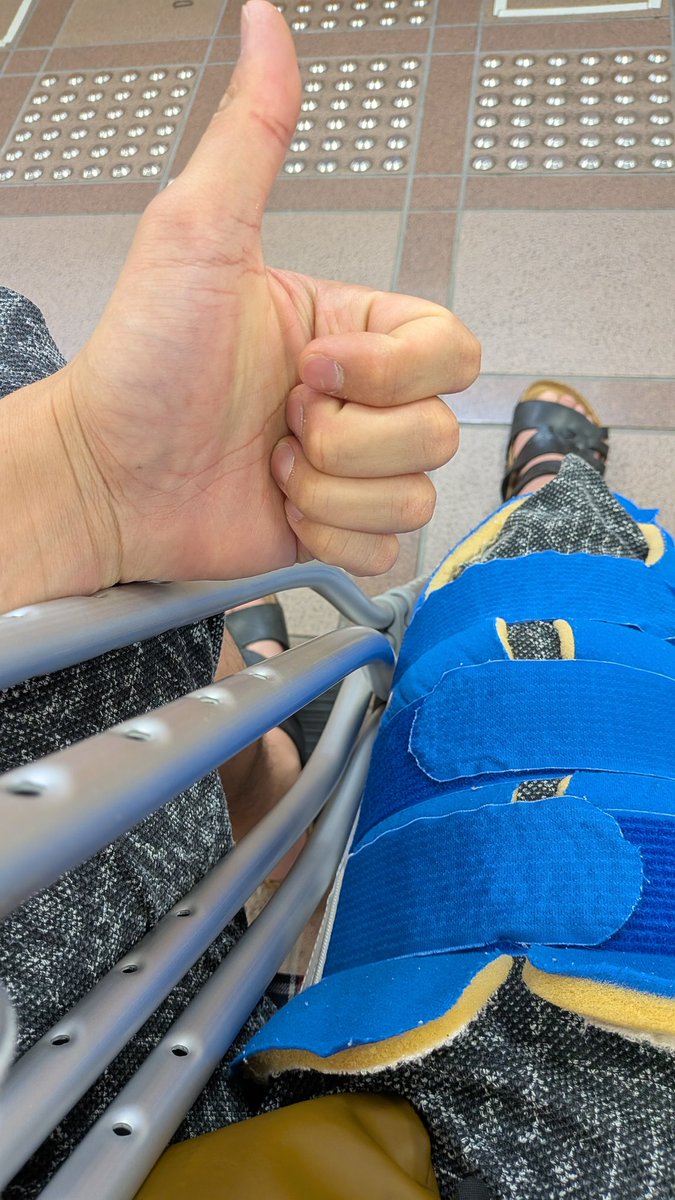 どざエモン tweet media