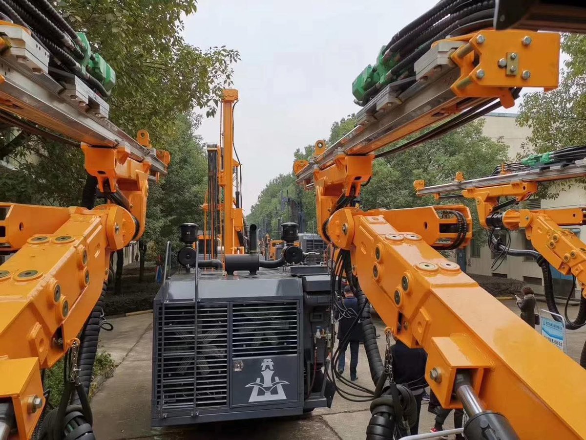 starenergy1122's tweet image. #DrillingRig #constructionsupplies #heavymachinery #rockdrill #DrillingSolutions #WaterWellDrilling #Geotechnical #HeavyDuty #MiningOperations #drilling #Kaishan