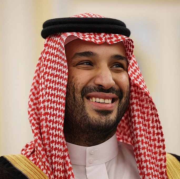 BREAKING:

Saudi Arabia, UAE and Qatar plan to sell petrol in Yuan currency instead of the US dollar. 

UAE has officially shortage of dollar.