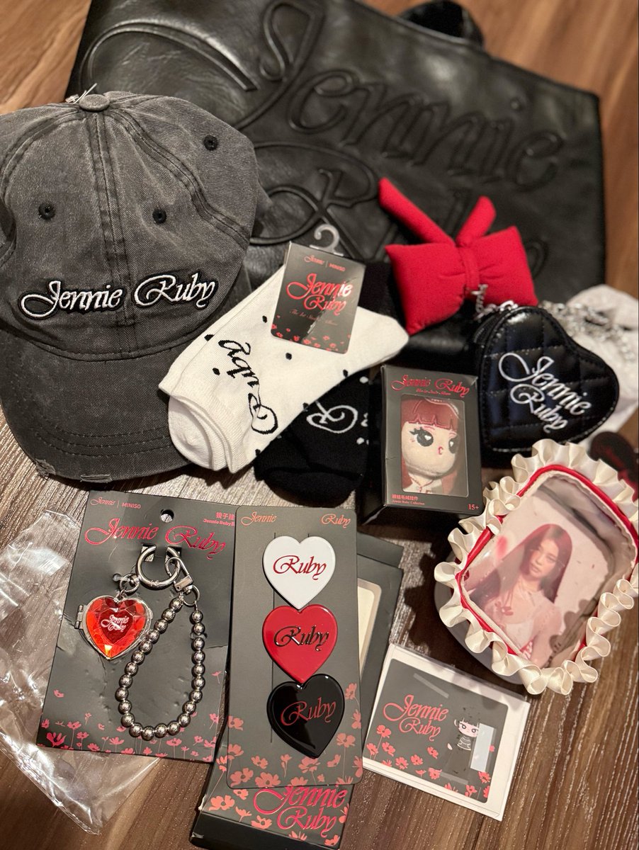 pinkeu blinkeu tweet media