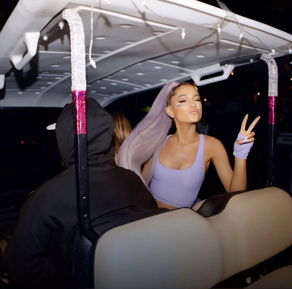 thearianaarmi's tweet photo. baby’s first performance in 2018 at coachella https://t.co/7cg7sNI53K