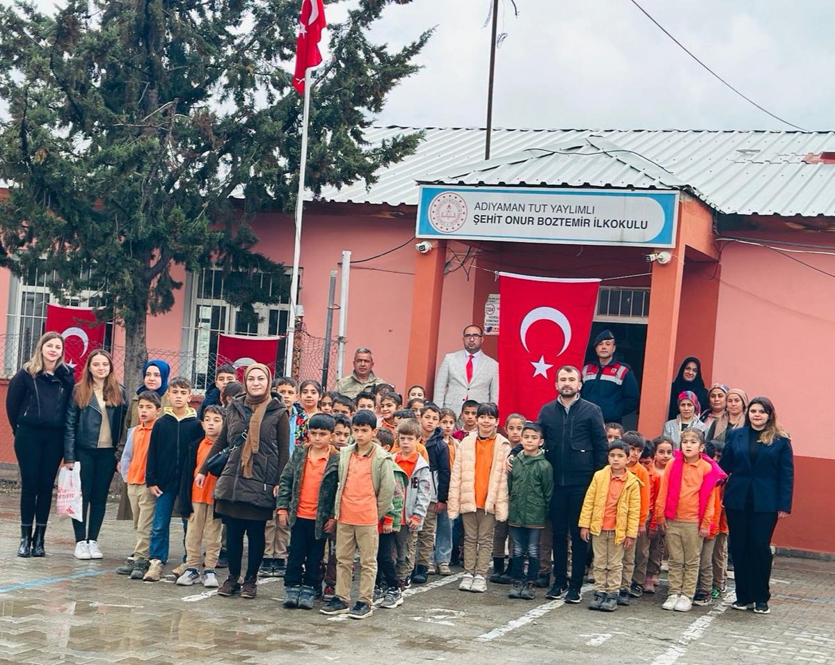 yayl_ml's tweet photo. Al Bayrağın Gölgesinde...
Güvenli Okul.. https://t.co/VJbJEqunrz