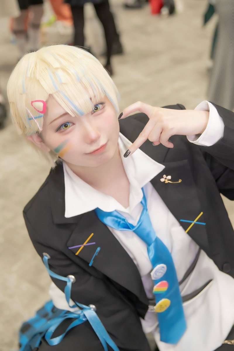 🌈🕒/cos/🐝🤣 ⚠︎小物忘れ

コスメ🐝🤣でした‼️

初めてのにじそ…！サークル参加とかも初めてで何も分からなかったけど、とても楽しかったです‼️

#にじそうさく11 #にじそコス