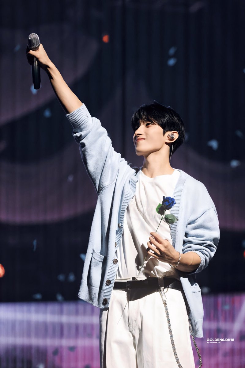 야미치겟다 
올라오는모든사진이다이쁘다