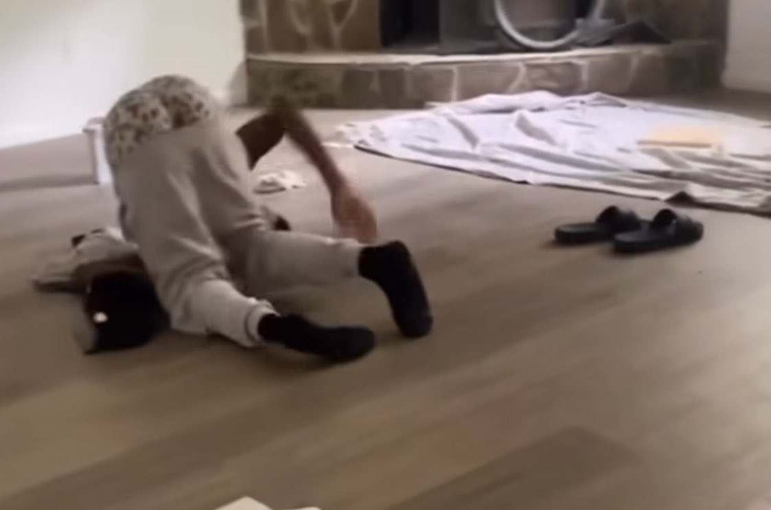 DL🦶Locker tweet media