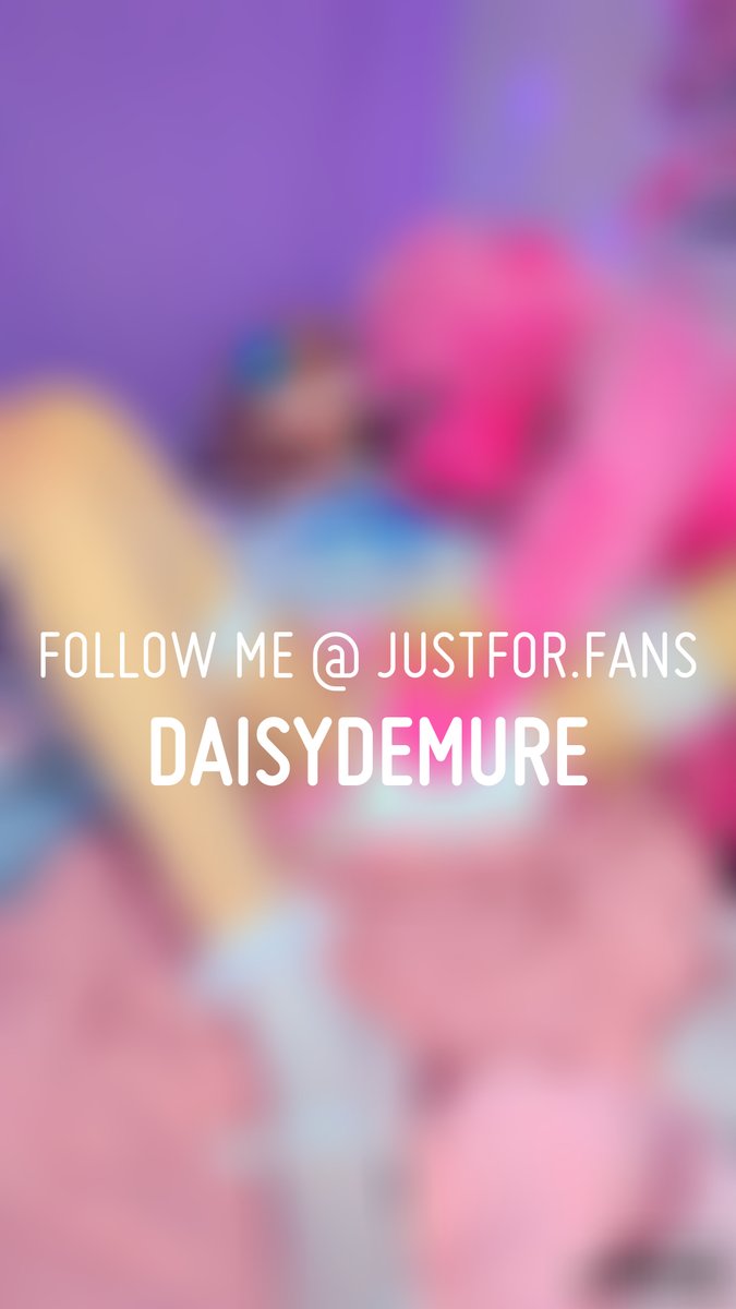 Mr. Gorilla loves it when my diapie's full 😚...

See this and more at:
justfor.fans/DaisyDemure?So…