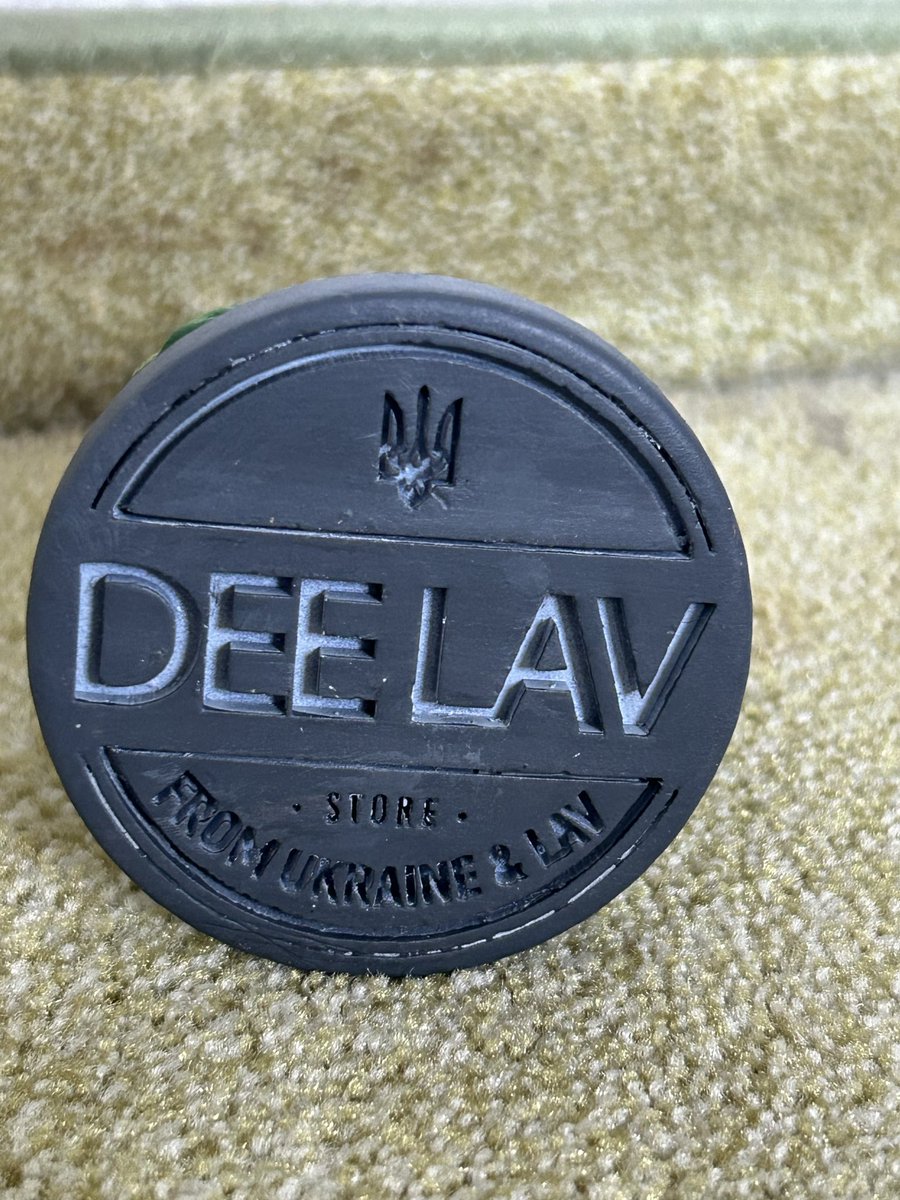 FelineLoock's tweet photo. Fellas, please have a look on my wonderful Birthday present!!
#fella #deelav https://t.co/raQpp3BfWb