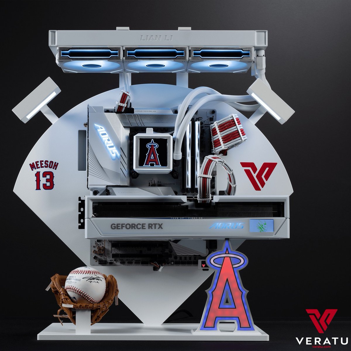 GIGABYTE_DE's tweet image. GIGABYTE AORUS AERO GiMATE AI TOP GAMING POWER 😎

GIGABYTE  Z790 AORUS PRO X &amp;amp; AORUS GeForce RTX 5090 MASTER ICE

Dank an 💘🛠📸🎥💻: @ aorus na @ gigabyte_official

#GIGABYTE #AORUS #pcbuild #pcmr #gamer #custompc #liquidcooling