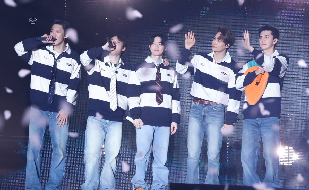 About Music tweet media