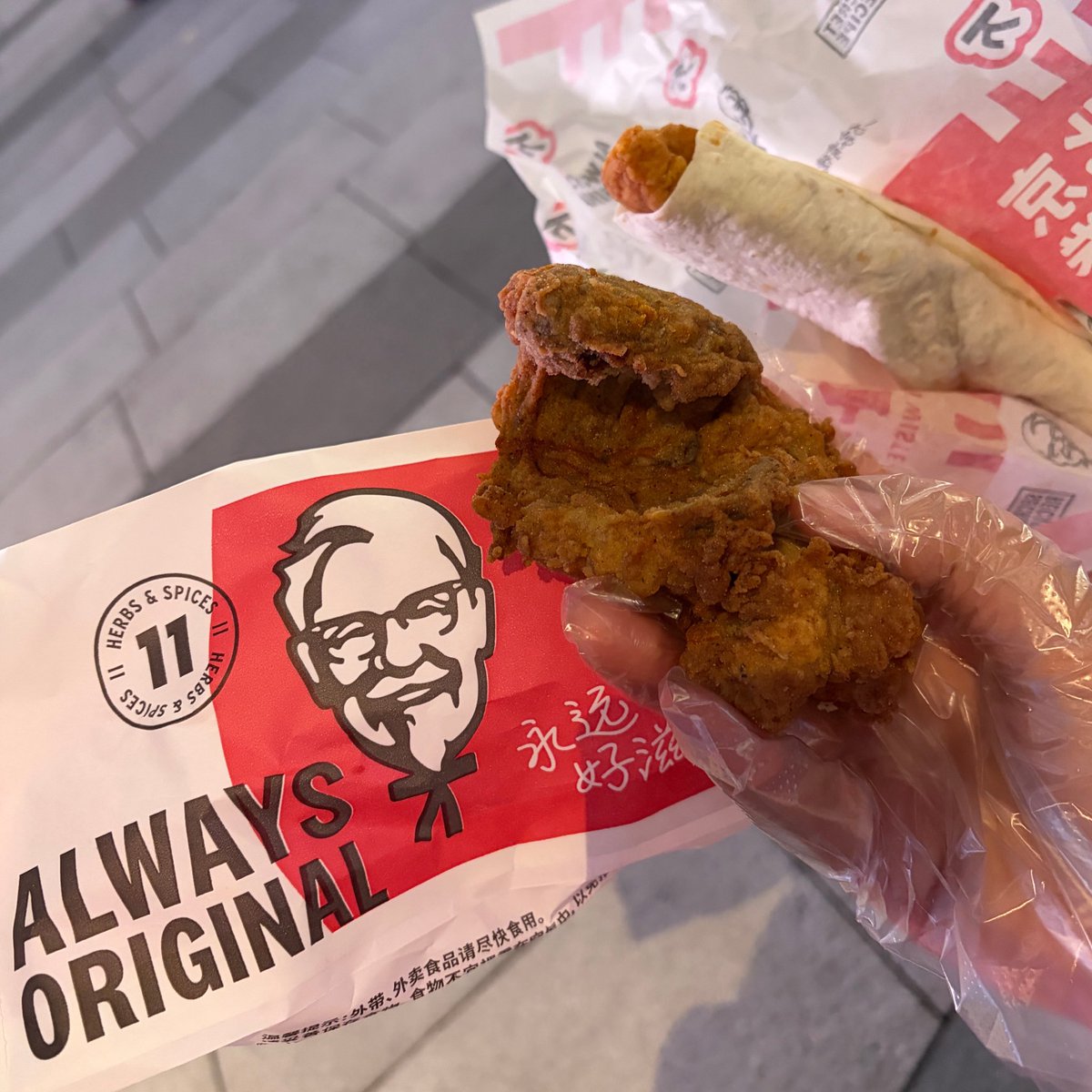 なんか世のみなさんは３日で10個とか言ってて、めちゃめちゃ強い（若い）
UMEPLAY店舗は10〜26時とか開いてるし、体験は前後含めて120分、公演も15〜30分おきとかだから、その気になれば週末弾丸とかでも行けちゃうんだろうな🤔
今回は多少の観光もできて美味しいご飯も食べれて個人的には好でしたが🇨🇳