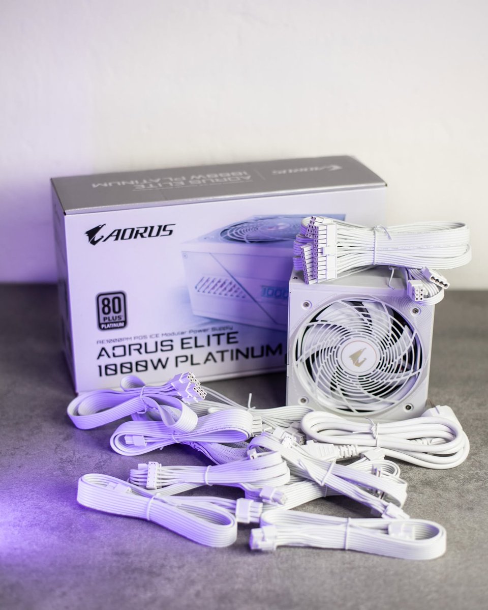 GIGABYTE_DE's tweet image. GIGABYTE AORUS AERO GiMATE AI TOP GAMING POWER 😎

GIGABYTE AORUS ELITE P1000W 80+ Platinum Modular PCIe 5.1 ICE

Dank an 💘🛠📸🎥💻: @ aorus_czsk

#GIGABYTE #AORUS #pcbuild #pcmr #gamer #custompc #liquidcooling