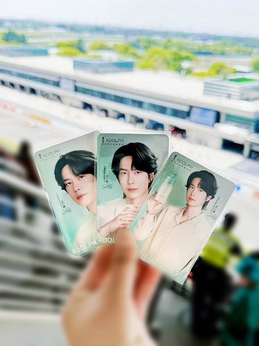 YiboW_MTJJ_KR's tweet photo. 2026.4.20

阿道夫 Weibo Update (1/2)

YIBO 굿즈와 함께 China GT에 깜짝 등장! 💚
🔥85번 레이서만의 속도와 열정을 함께 느껴봐요! ❗
ps: 아돌프 오프라인 인증샷 선물을 받은 팬분들의 후기를 봤어요✨ 아직 못 받으신 분들도 당황하지 마세요, 바로 혜택 나갑니다!
✅ 아돌프 계정을 팔로우하고, 댓글창에 아돌프 제품과 이보의 China GT 합성/인증샷을 올려주세요. 정성 가득한 참여자 5분을 추첨해 왕이보 85 기프트 박스 굿즈를 드립니다🎁 (포토샵 실력을 마음껏 발휘해 보세요~!)

https://t.co/kmbsTiUGv3

#왕이보 #王一博 #WangYibo
#아돌프 #阿道夫 #ADOLPH