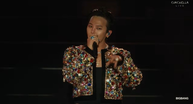 コーチェラでジヨンの口から発表!!!
「BIGBANGワールドツアー
8月スタートします」

🔗news1.kr/entertain/musi…

" この日、G-DRAGONは公演の締めくくりに
「ご存知の通り、今年はBIGBANGの20周年です。
これからが、はじまりです。」
と語り、