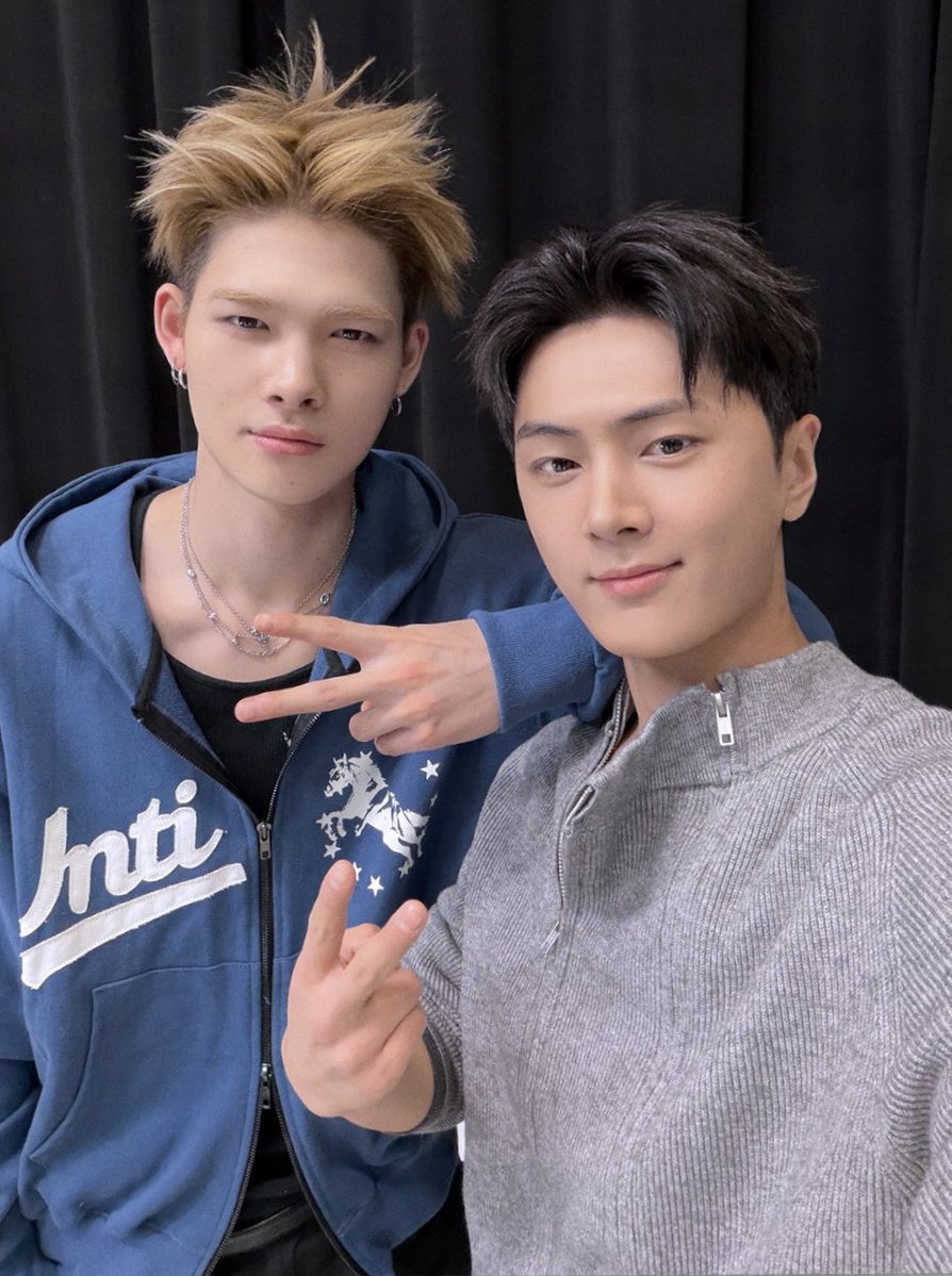 kira (fan account) tweet media