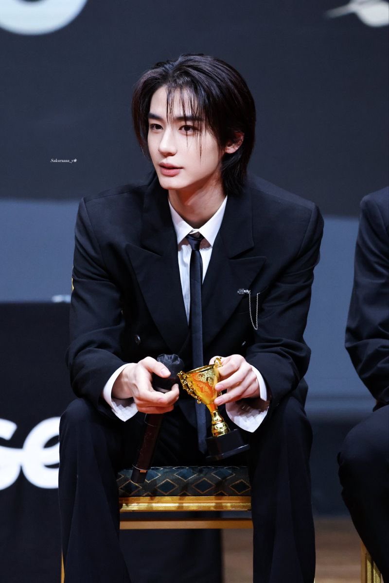 핢 tweet media