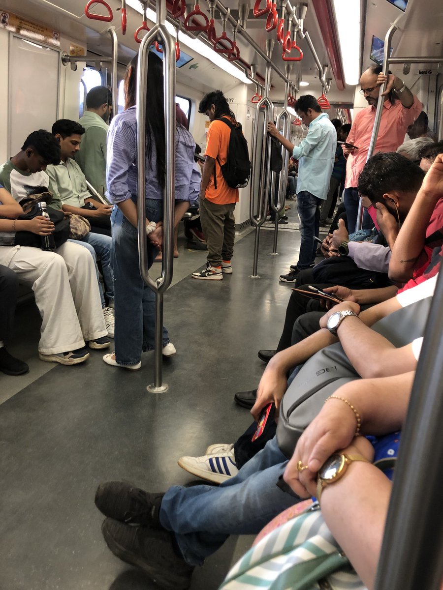 Patya Clicks tweet media