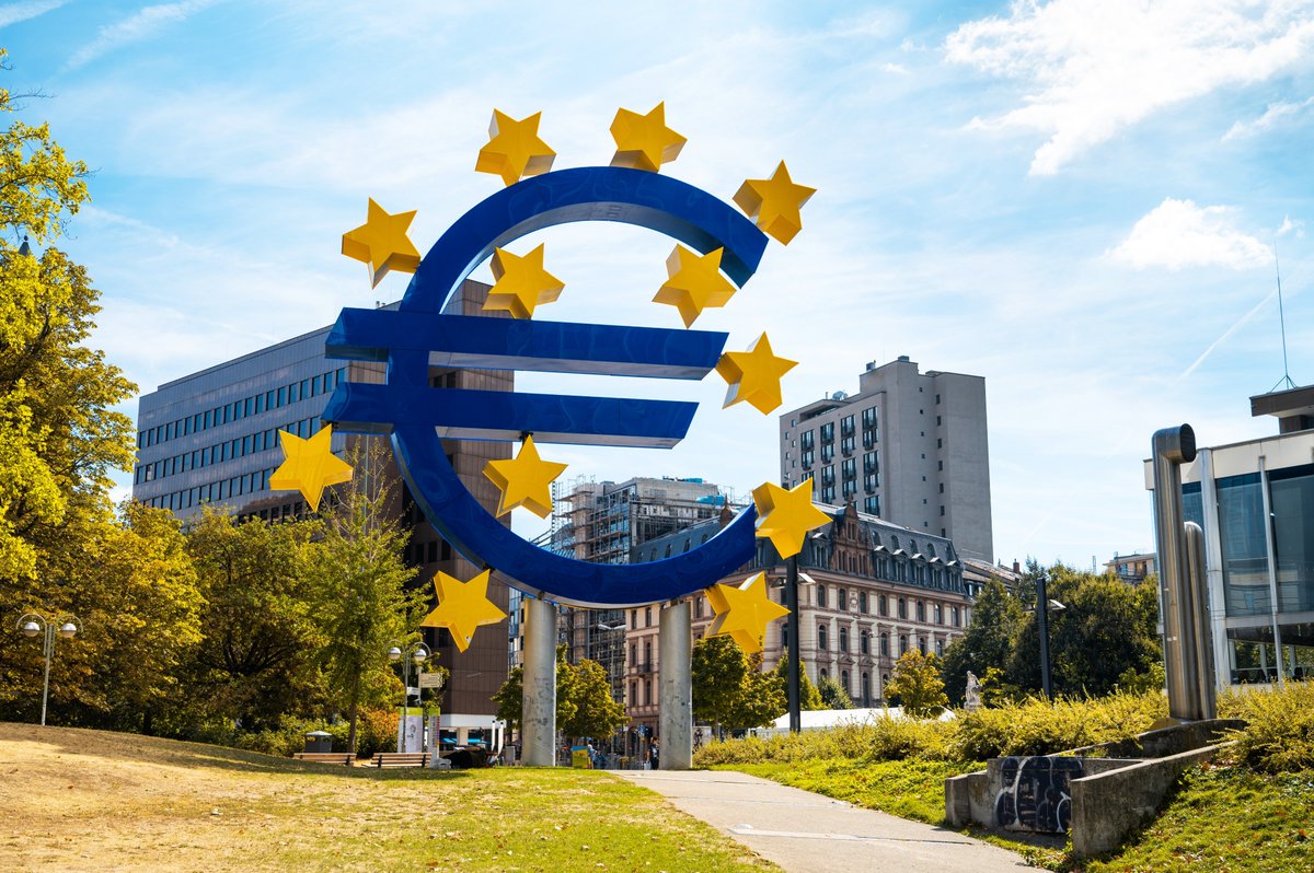 AUNNAsociacion's tweet photo. El #Euríbor vuelve a ser protagonista en 2026, pero ¿sabes qué es, cómo se calcula de qué depende y por qué es tan importante? Descúbrelo en nuestra web gracias a @ZurichSeguros: https://t.co/dXtPnPP85A
#Juntosmaslejos
#Corredoresdeseguros https://t.co/weWSedJXrf