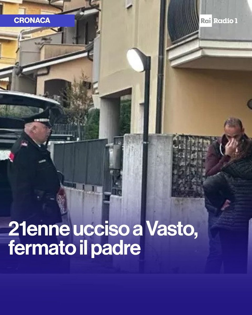 Radio1Rai's tweet image. 🔵 #Chieti In stato di fermo, dopo un lungo interrogatorio, il padre di Andrea Sciorilli, 21enne trovato morto ieri a Vasto, con ferite da arma da taglio, nel garage della casa di famiglia
Foto Ansa