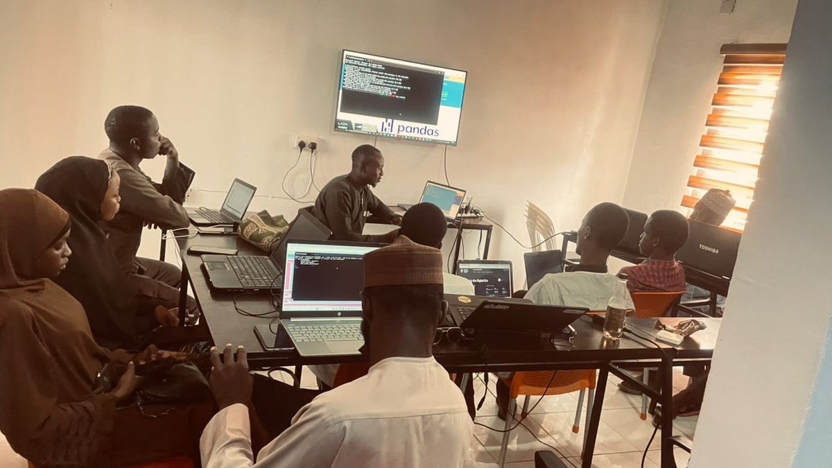 Lumilab Innovation Hub. tweet media