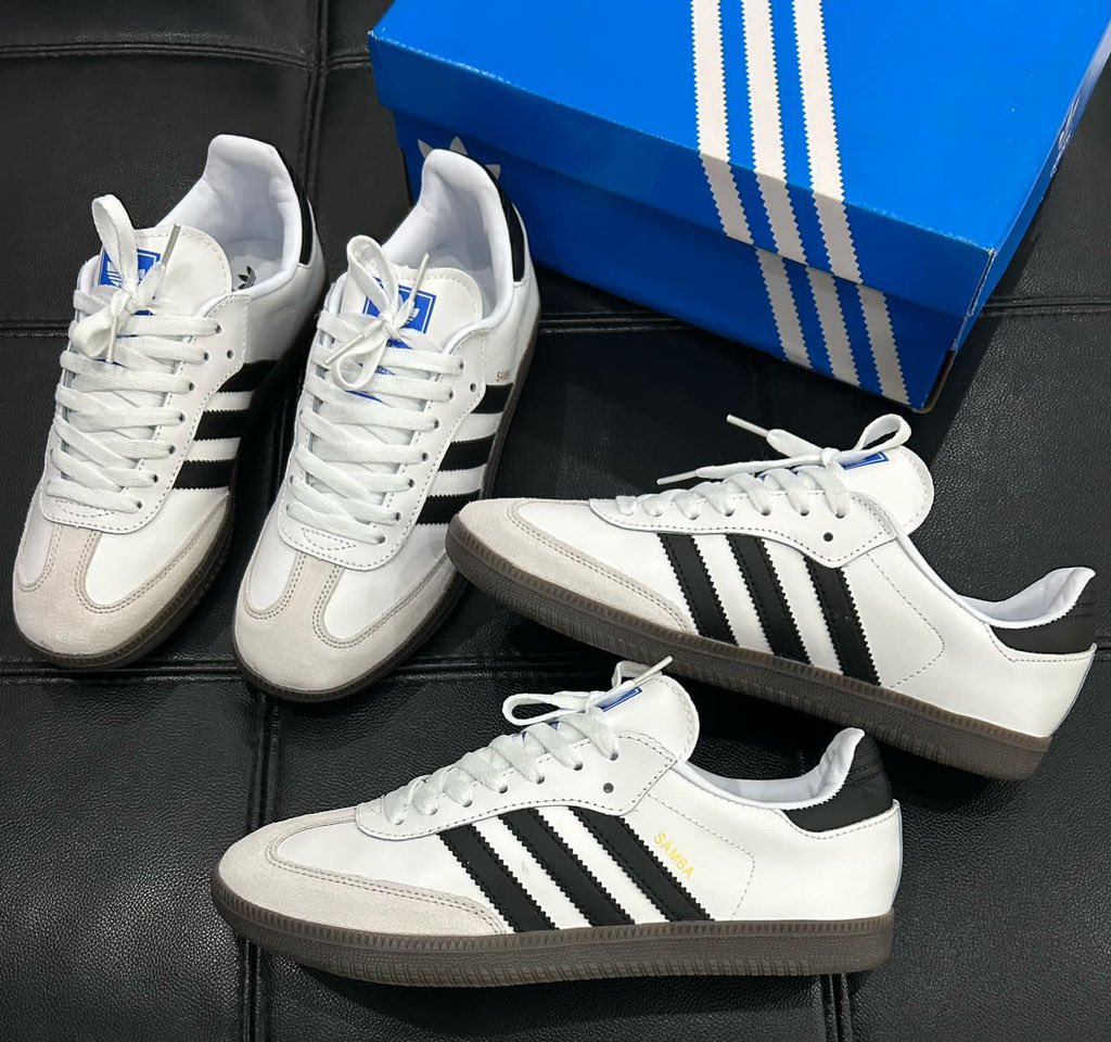 dfwpeter_'s tweet photo. I sell sneakers. Please repost for me🙏 https://t.co/VsF11hqSfl
