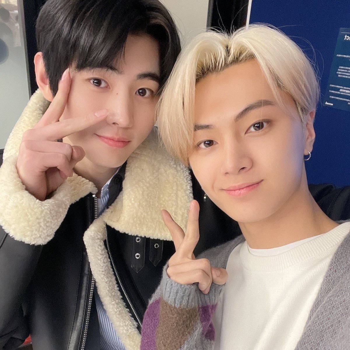 ❄️얼음별 tweet media