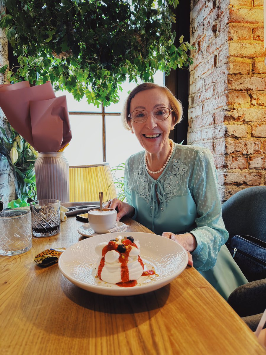 Меренговый рулет tweet media