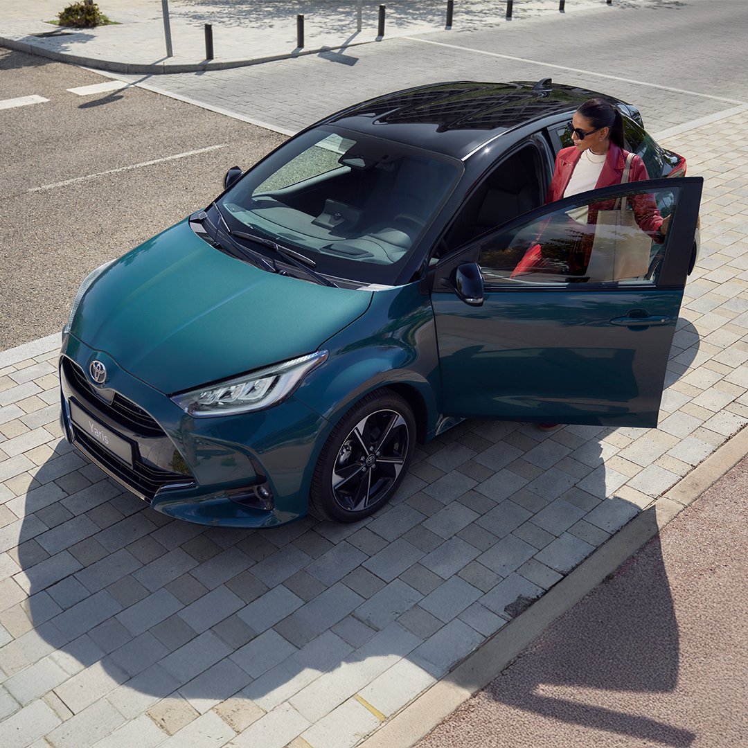 Autoalba's tweet photo. ¿Buscas un coche para ciudad con el máximo ahorro? El Toyota Yaris es nuestro híbrido más ágil, con etiqueta ECO y tecnología de seguridad T-Mate de serie.

🔹 Consumo real desde 3,9 l/100 km

🔹 Etiqueta ECO

🔹 Cuota y entrega personalizada

https://t.co/6kOZ0UkNaO https://t.co/1AvxrZ90lN