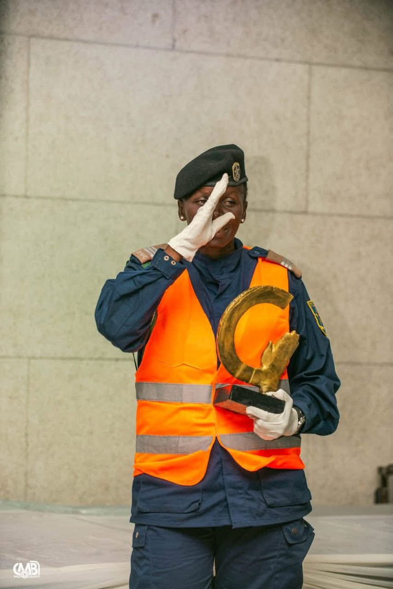 BOB ELESSA MATA LIKAYI tweet media