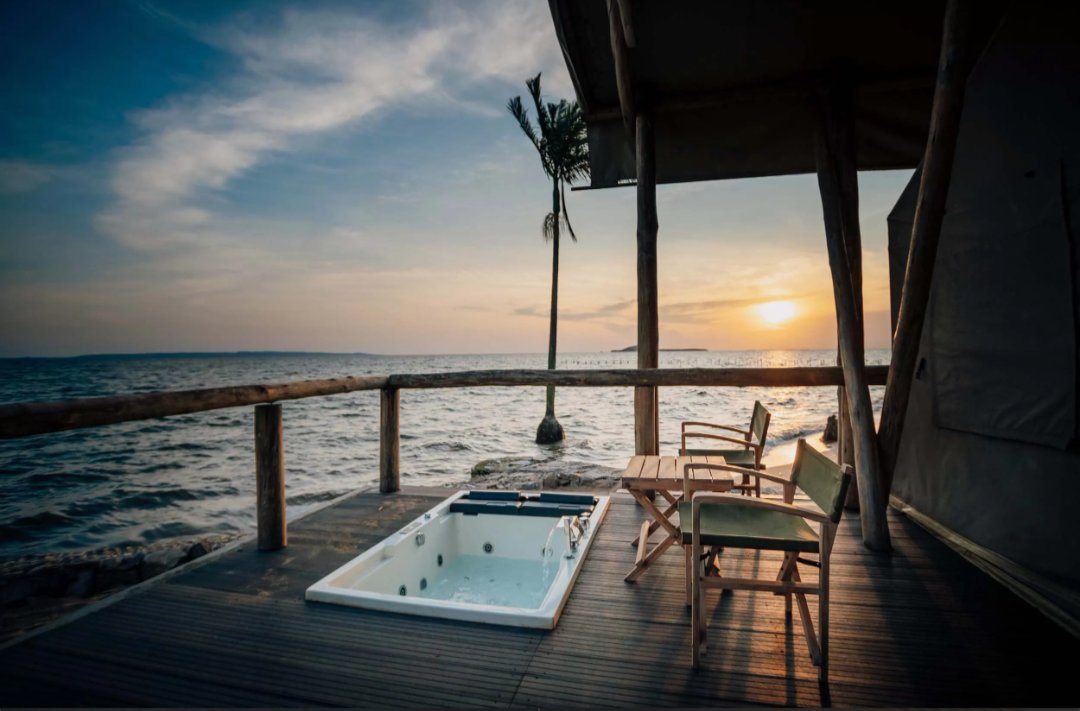 by_stays's tweet image. Imagine working from here for a week...

#bystays #travel #remotework #uganda