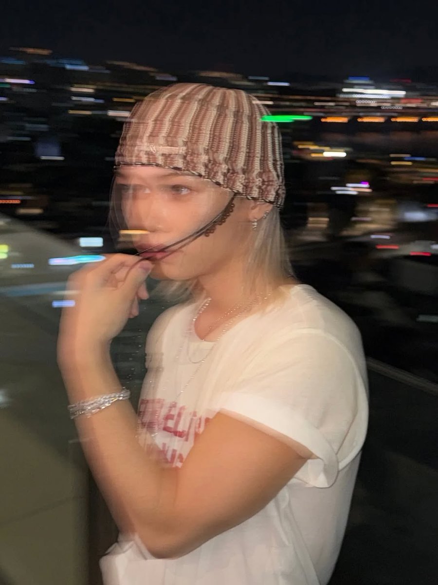 skzitaIia's tweet image. 📸 || STAY!

Aggiornamento di #Felix su #Instagram!
(@/yong.lixx)

“Ho bisogno di Atiissu 🤠🖤💛🩷
#ATiiSSU #FELIX #stay #ATiiSSUHEADWEAR #DESERTCOWBOY”

(1/5)

-marghe🌸