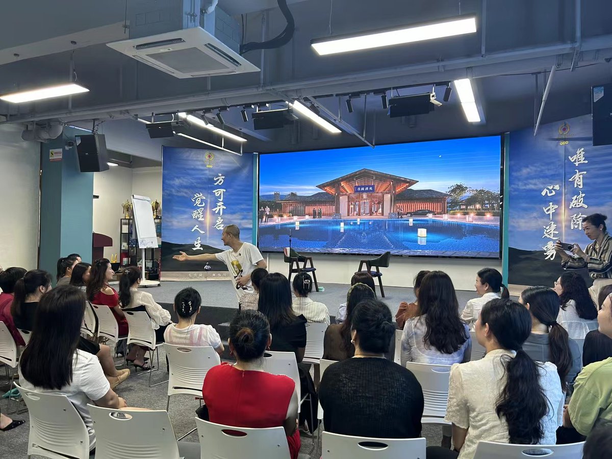 prasannaheg12's tweet image. Thrilled to share my latest training session—dove into data-driven storytelling u0026 interactive workshop design! Grateful for the engaged audience and insights exchanged.  #TrainingExcellence #SkillBuilding #ProfessionalGrowth