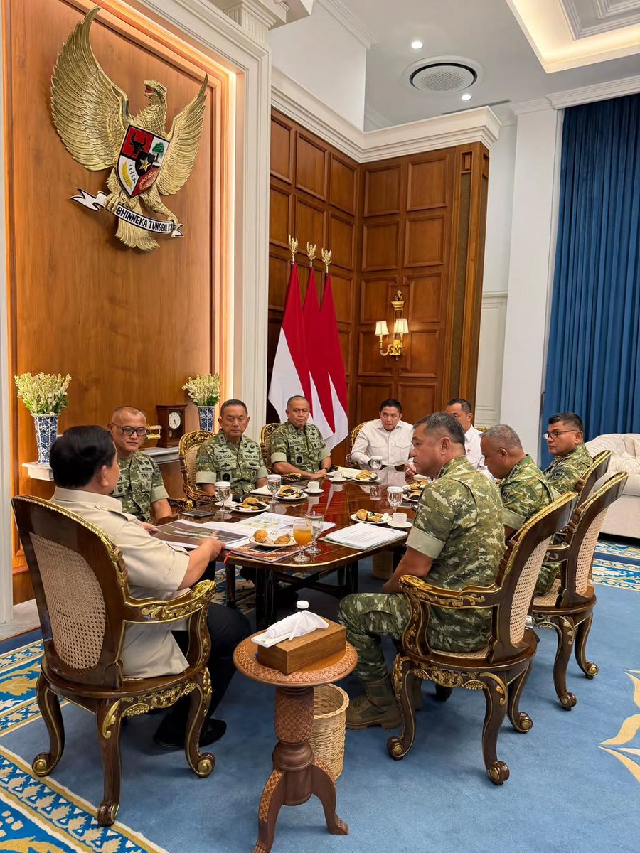 𝕸𝖔𝖓𝖎𝖈𝖆 ᴼᶠᶠⁱᶜⁱᵃˡ tweet media