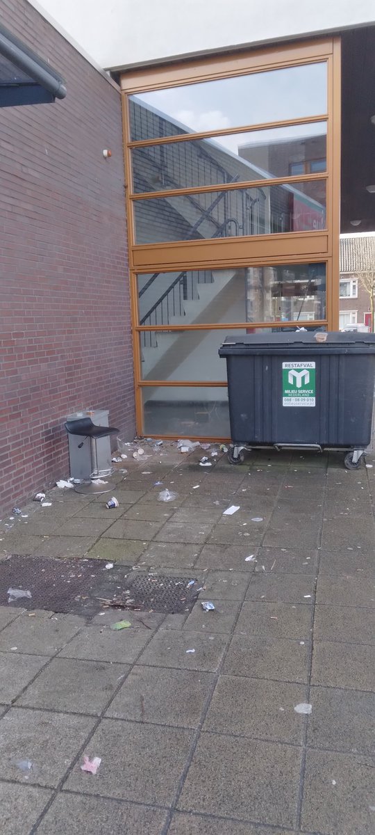 Kees Mook tweet media
