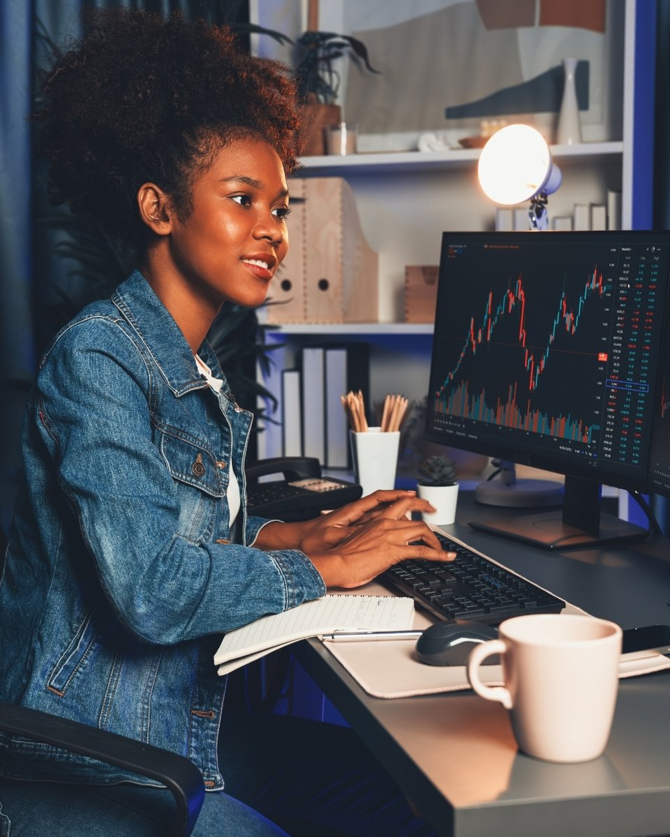 azizkouraogopro's tweet photo. 🌟 Elevate Your Trading Game — Join https://t.co/1pdnYPHFn9!
Trading isn’t about quick profits — it’s about building sustainable skills. 📈
Focus on growth, not just short-term gains.
👉 Get started: https://t.co/1pdnYPHFn9
#LongTermStrategy #TradeSmart #StructuredTrading #SmartInvesting