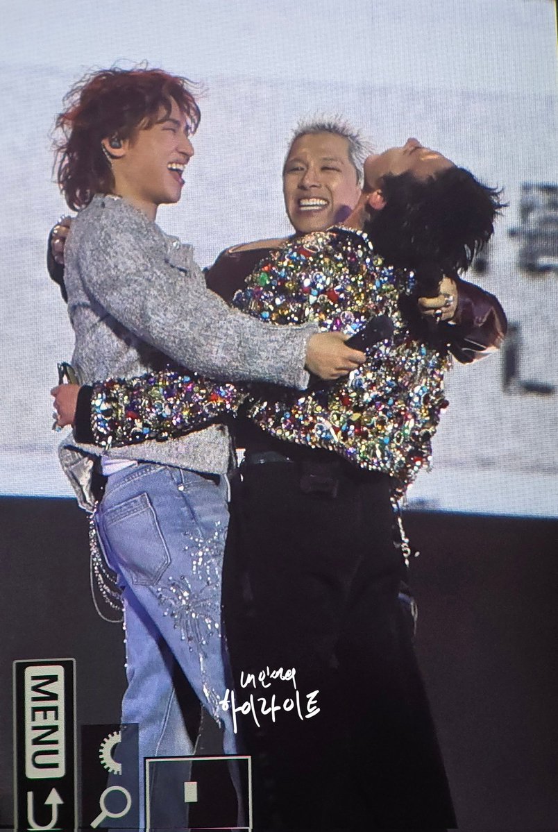 하이라이트 tweet media