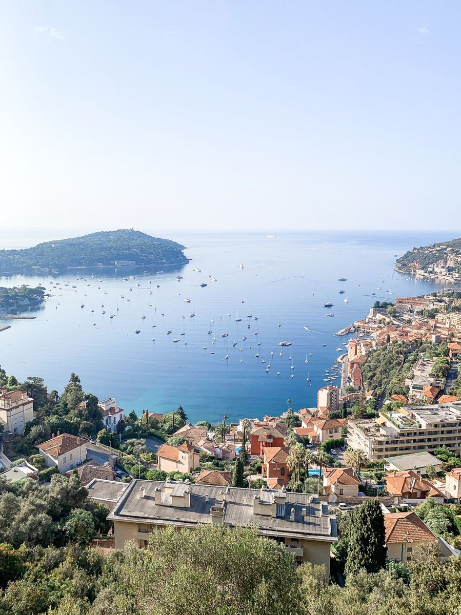 MaxxingDelusion's tweet photo. The Côte d'Azur has more beauty per kilometre than most countries have in total. https://t.co/XE7GgCW6k0