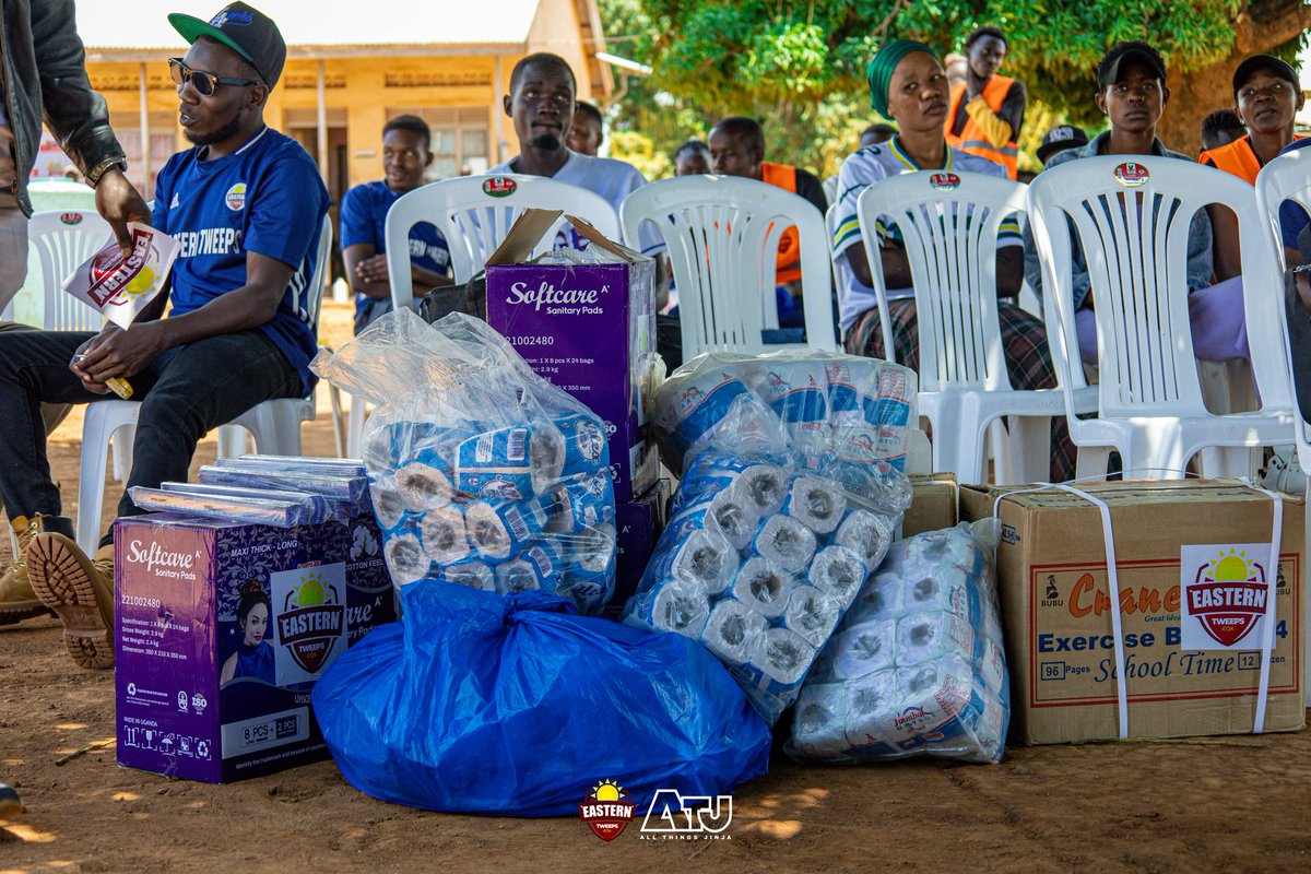 AnthtenAnthony's tweet photo. Over the weekend, I was delighted to be part of the team that visited Bukedea Township primary school during the #EasternTweepsCharityOutreach. As a member of the #EasternTweeps, im so grateful for what we did, and im looking forward to more of these in the future. https://t.co/uBhgpms68E