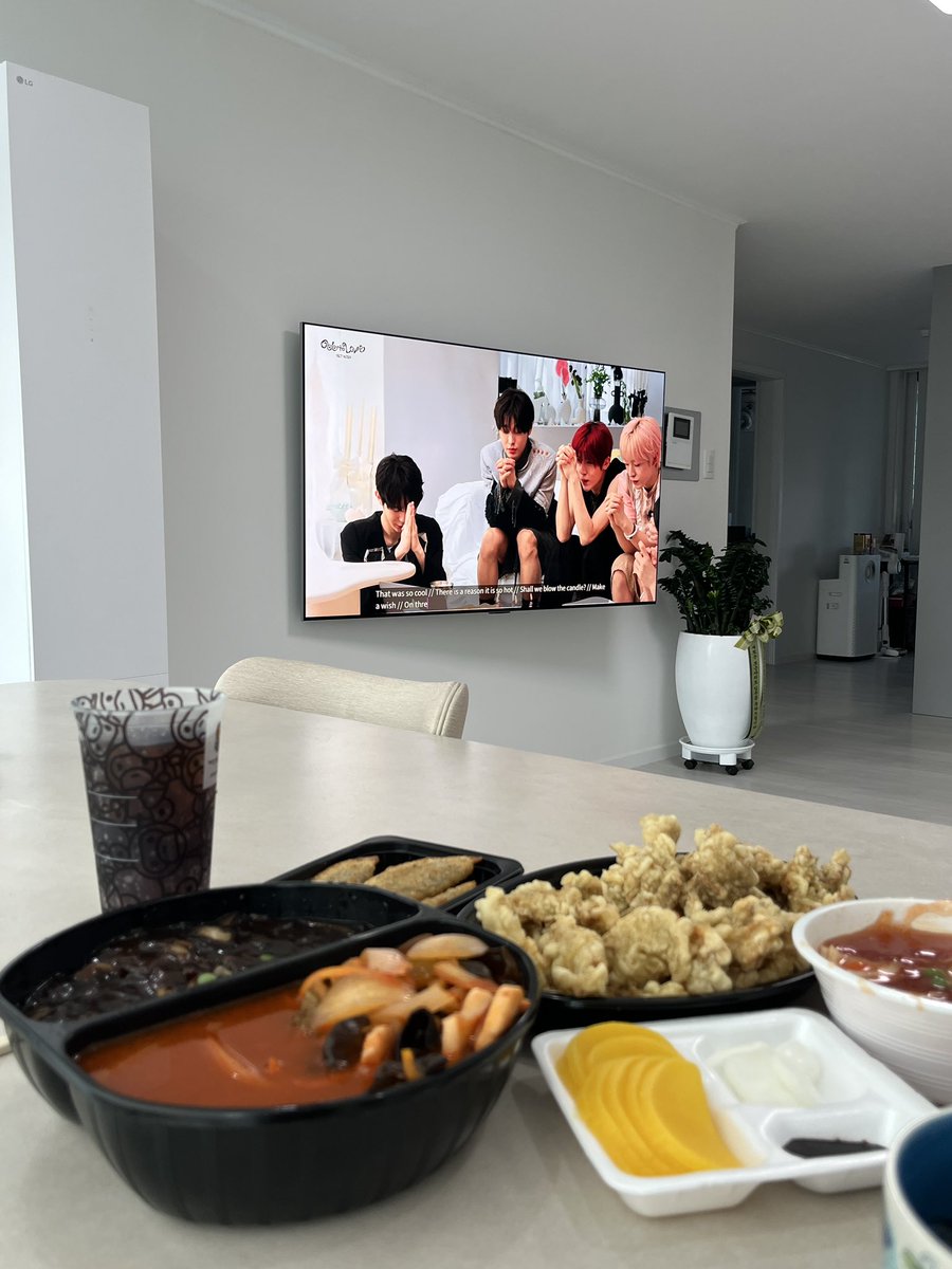 치요🩹 tweet media