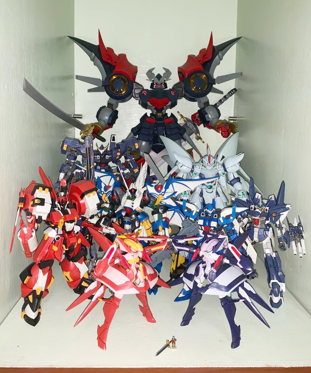 #スパロボ35周年

 僕は昔からロボットシリーズの大ファンなので、様々なシリーズが集結して宇宙を守る大戦争を繰り広げるゲームが登場したことで、僕の夢が叶ったような気がした。  

おめでとうございます、そしてありがとうございます！！