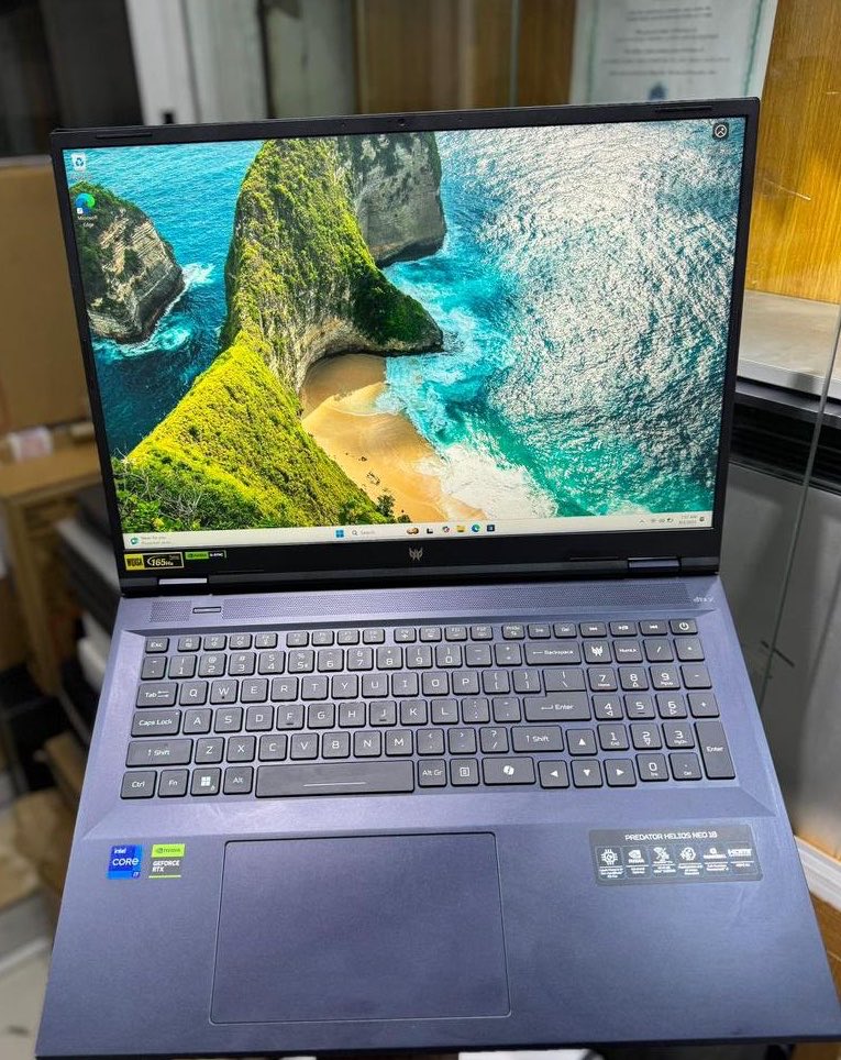 Tinktek's tweet photo. Quick Deal:
Acer Predator Neo 18 inches
Core i7 14th Gen
1tb ssd
32gb Ram
8gb Nvidia Rtx 4070
Rgb Keyboard Light
Free Laptop Backpack🎒 

₦1,900,000 https://t.co/BPG1JnA6id