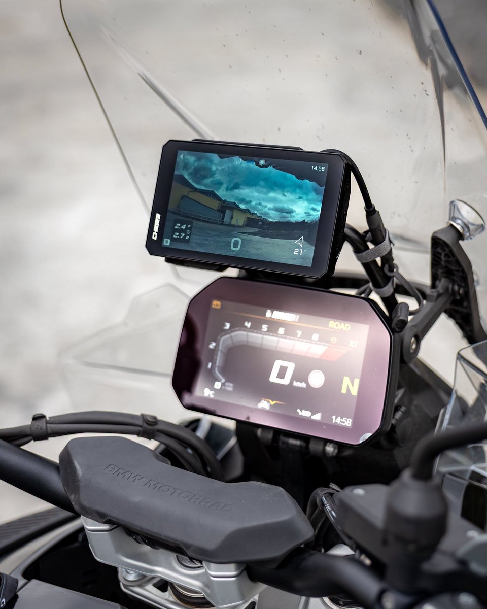 chigeeglobal's tweet photo. Flagship meets flagship.
CHIGEE AIO-6 × BMW R 1300 GS Adventure.
GSA riders know what was missing. Now it isn't.

#CHIGEE #aio6 #smartridingsystem #r1300gsadventure #motorcycletech https://t.co/Im2ibtlmlR